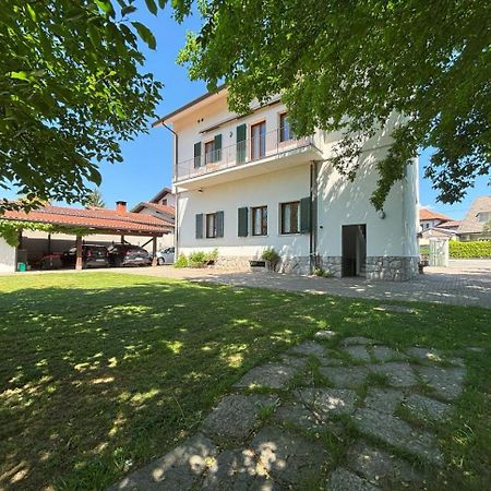Casa Vacanze Magnolia Borgo Ticino ภายนอก รูปภาพ