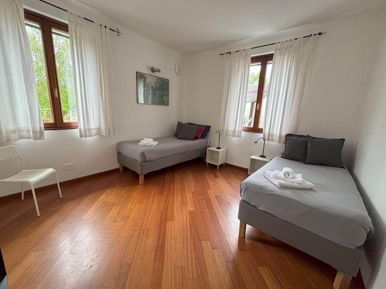 Casa Vacanze Magnolia Borgo Ticino ภายนอก รูปภาพ