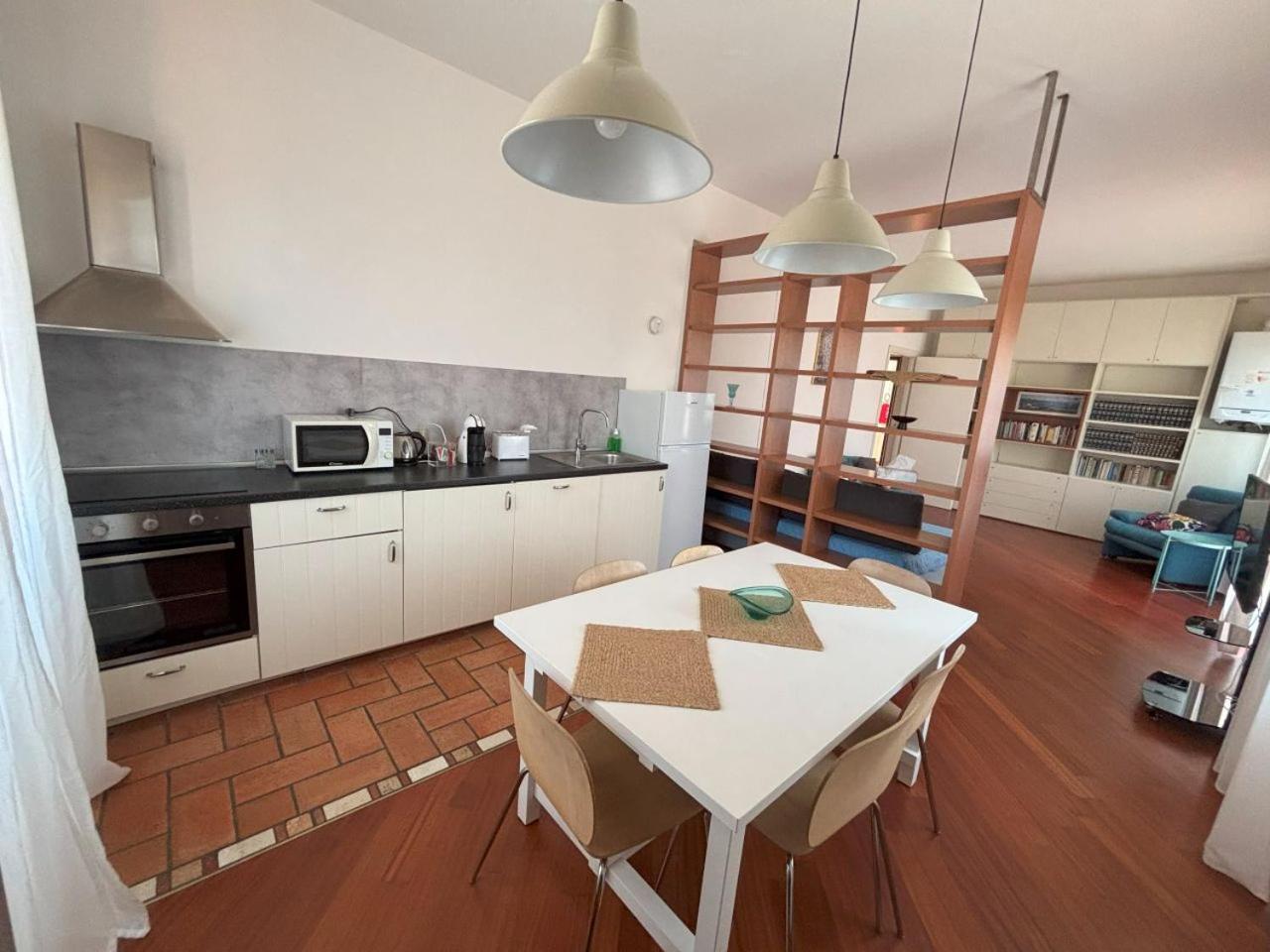 Casa Vacanze Magnolia Borgo Ticino ภายนอก รูปภาพ