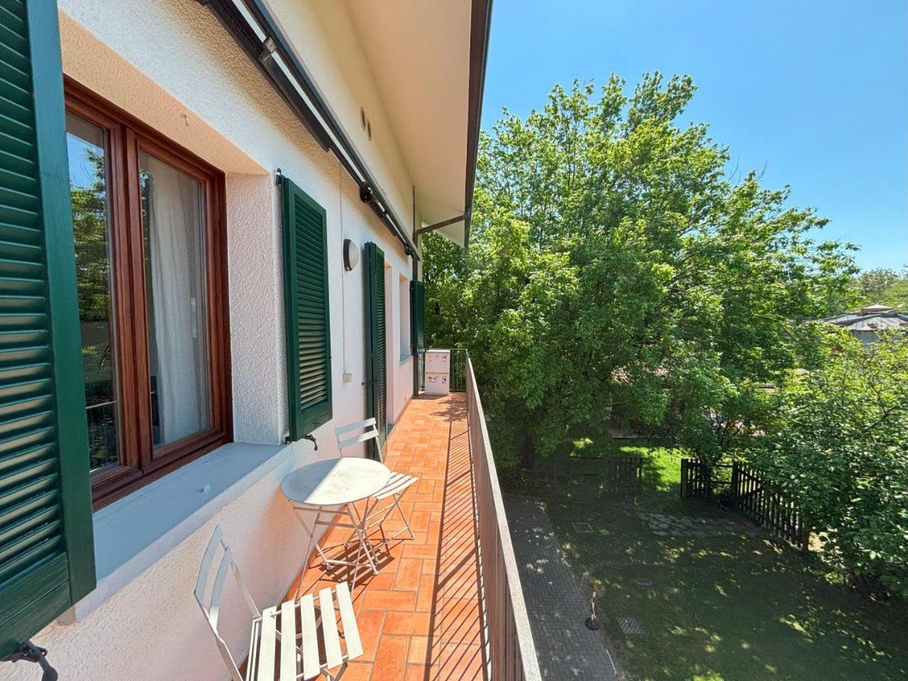 Casa Vacanze Magnolia Borgo Ticino ภายนอก รูปภาพ