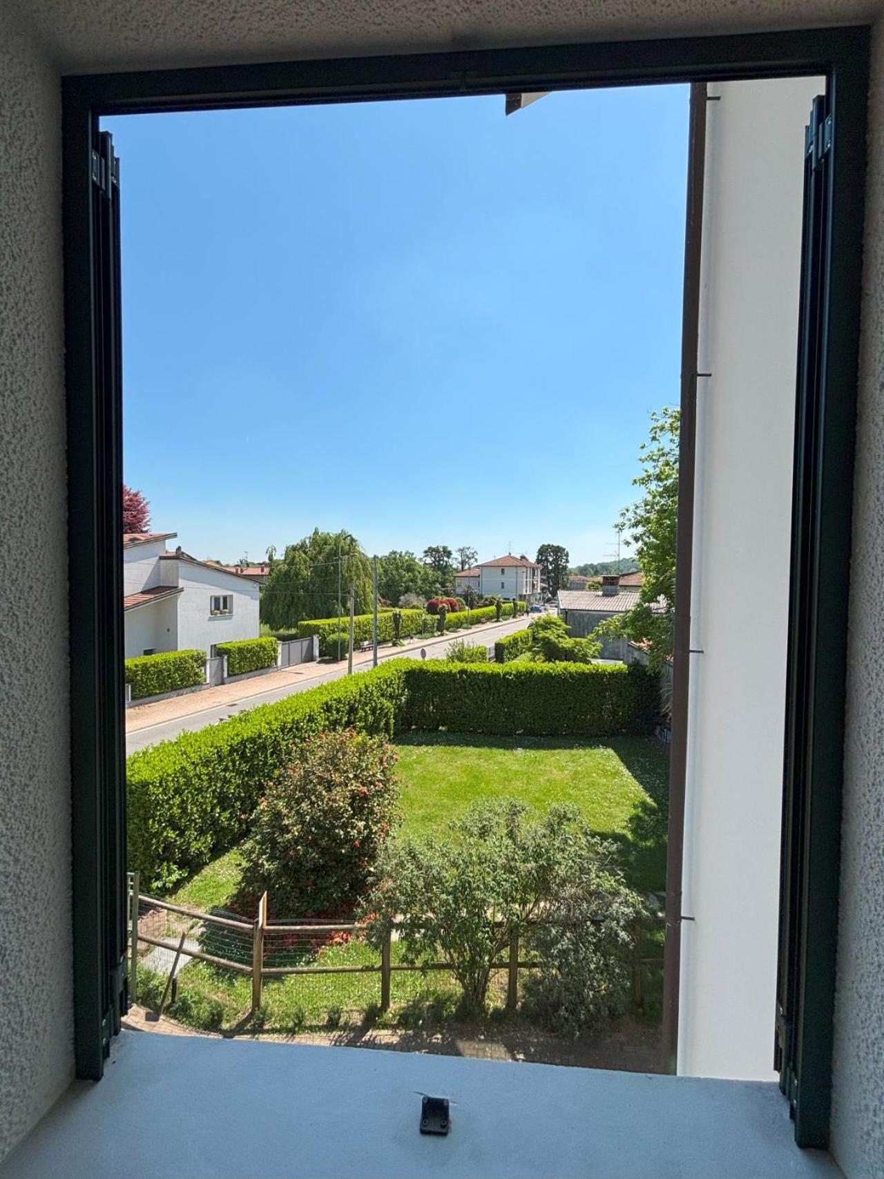 Casa Vacanze Magnolia Borgo Ticino ภายนอก รูปภาพ