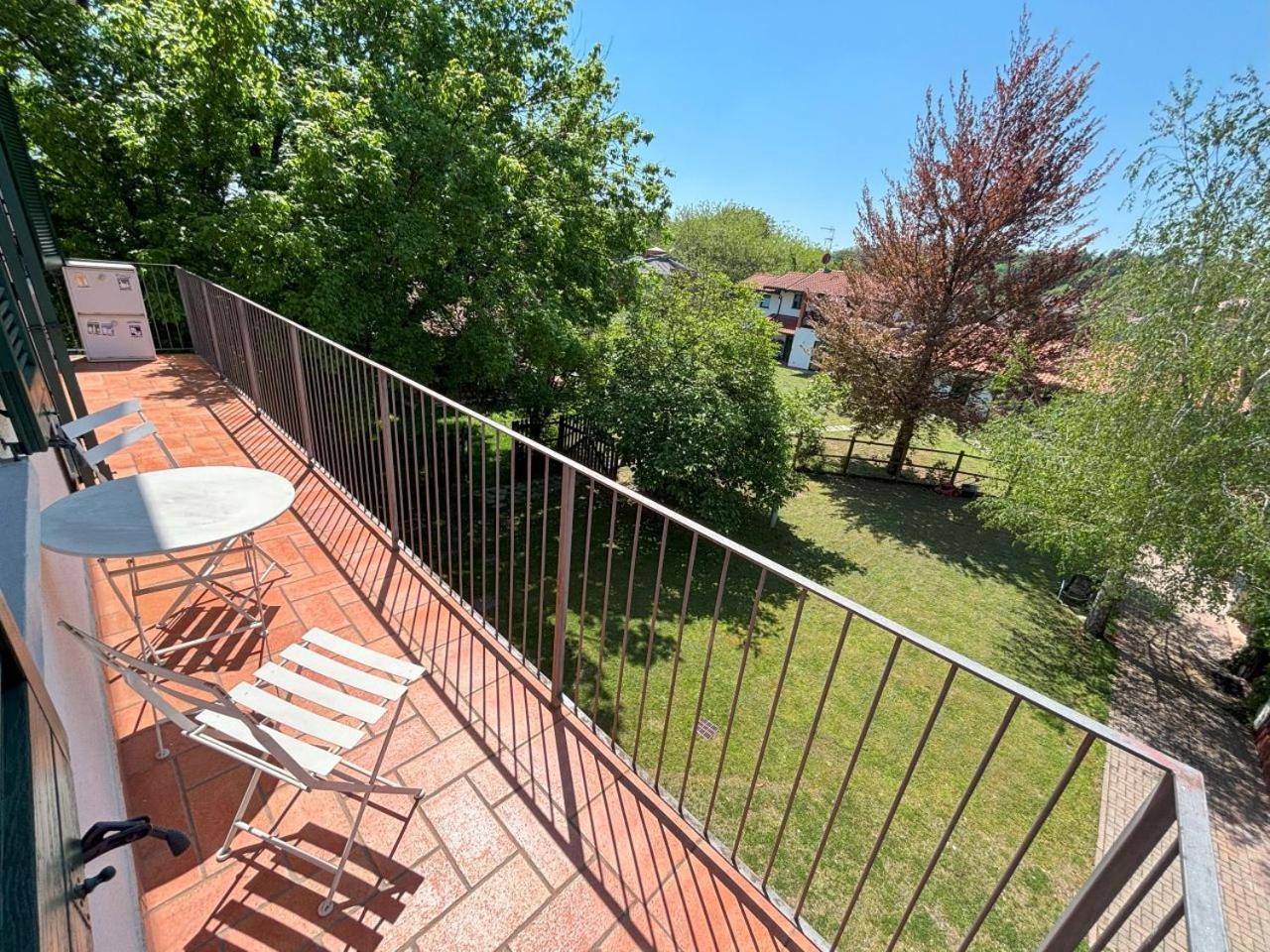 Casa Vacanze Magnolia Borgo Ticino ภายนอก รูปภาพ