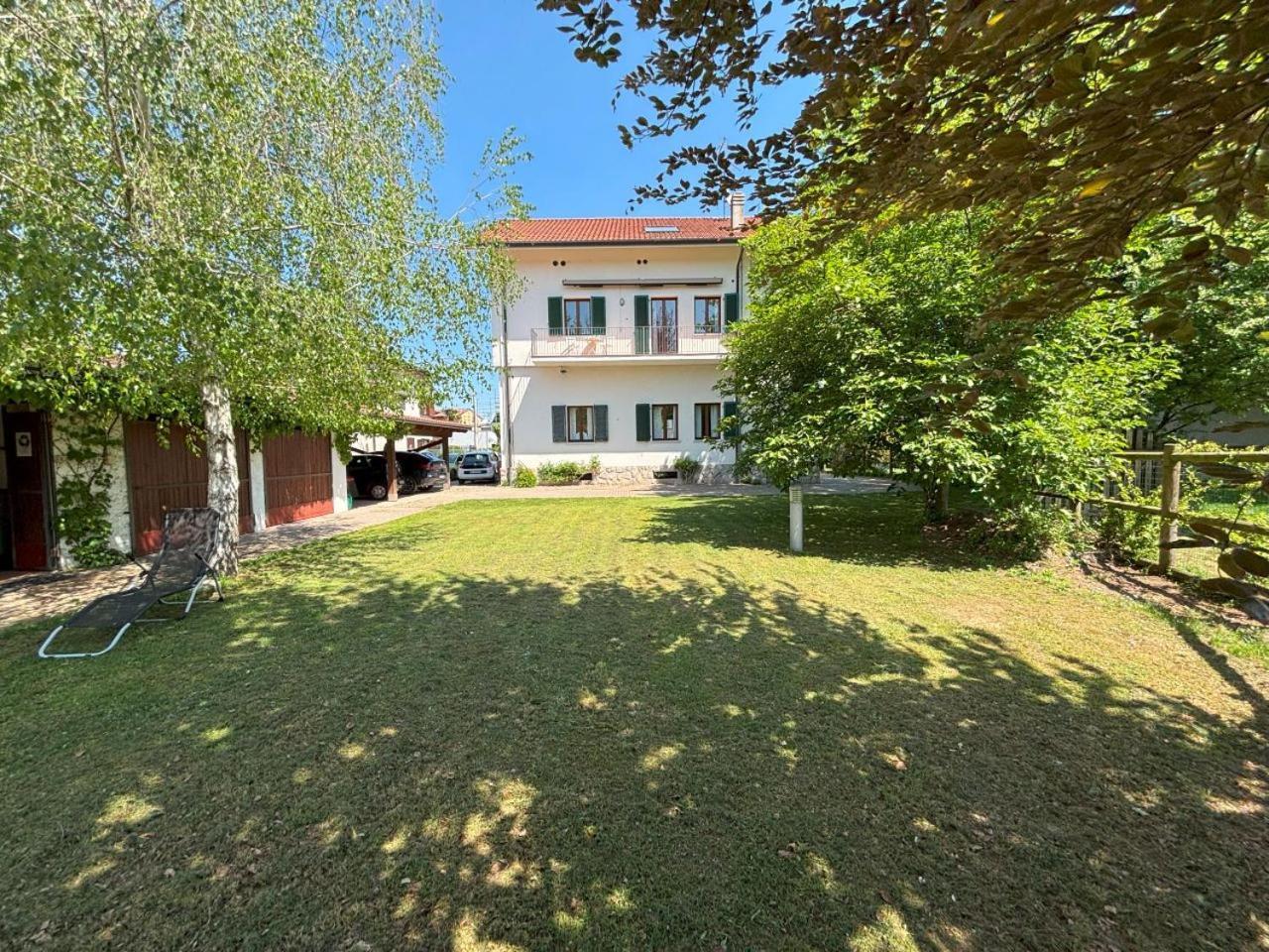 Casa Vacanze Magnolia Borgo Ticino ภายนอก รูปภาพ